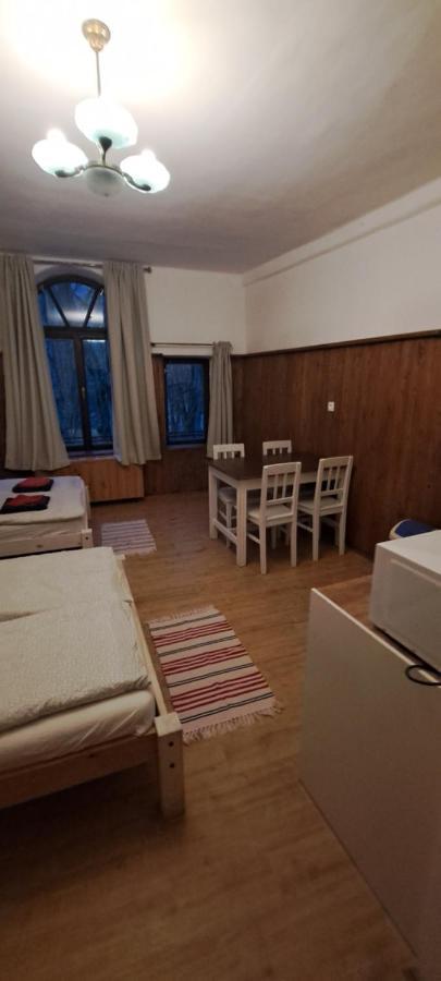 Penzion A Restaurace U Baby Subrovy Otel Kokorin Dış mekan fotoğraf